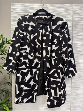 Kasper Black & White Abstract Brushstroke Blazer
